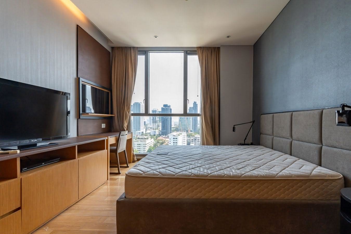 AEQUA Residence Sukhumvit 49