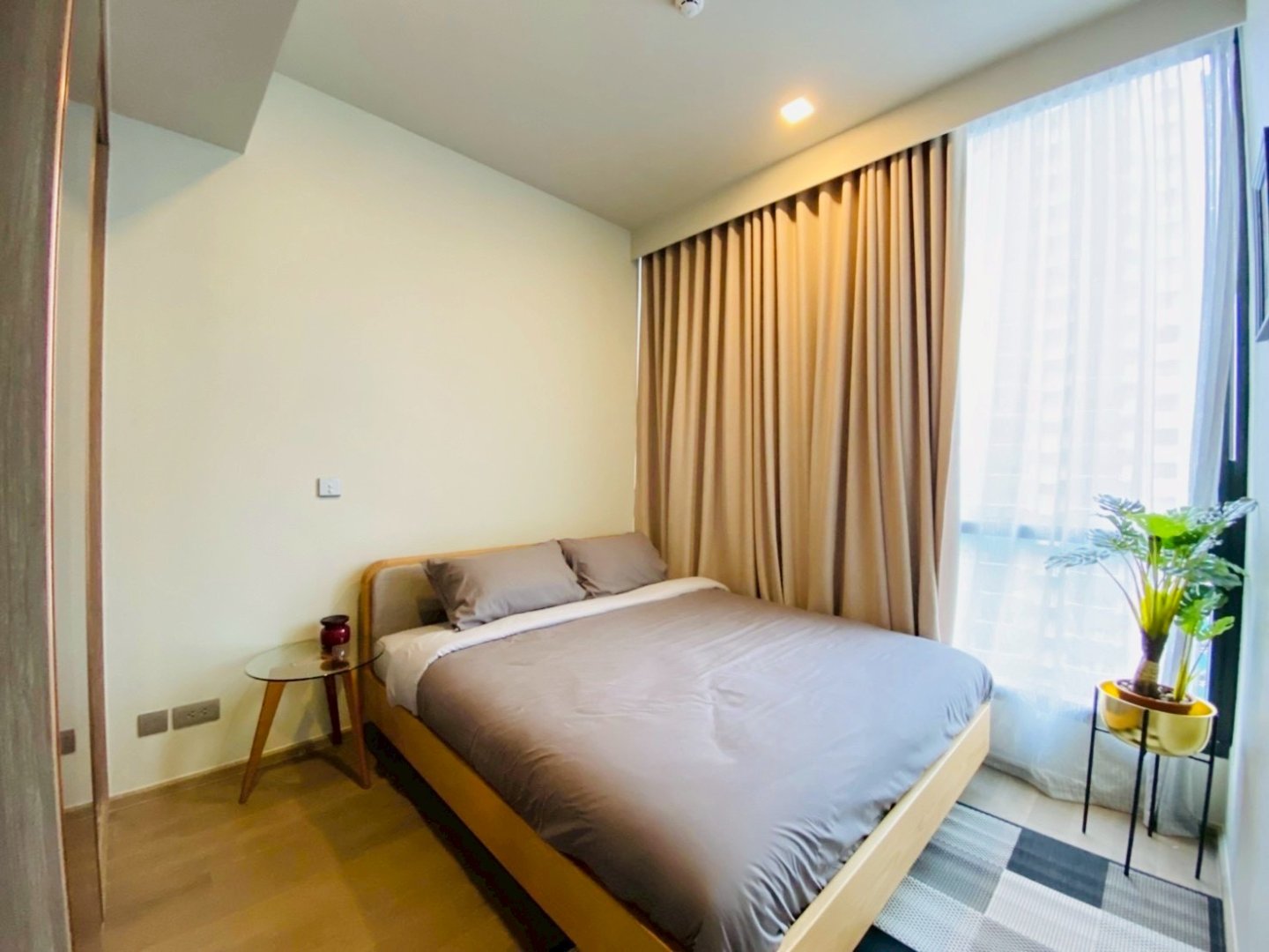 Celes Asoke Condo